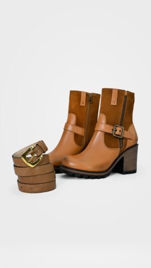 pexels-jose-martin-segura-benites-1422456152-26851192 Ensemble Bottines à Talons en Cuir Bimatière & Ceinture Assortie